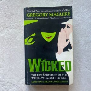 Wicked by Gregory Maguire Book